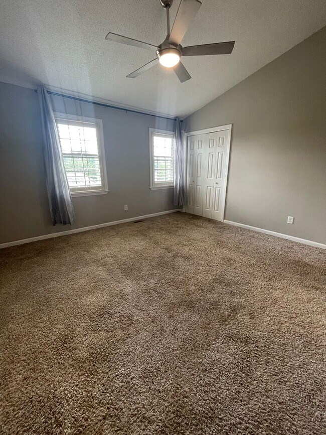 Building Photo - 3404 Doriswood Ct Antioch, TN 37013