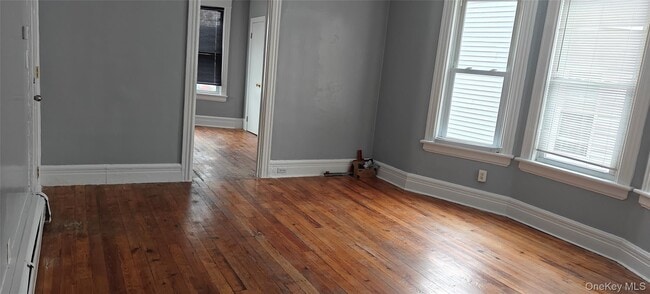 Building Photo - 104 Winnikee Ave