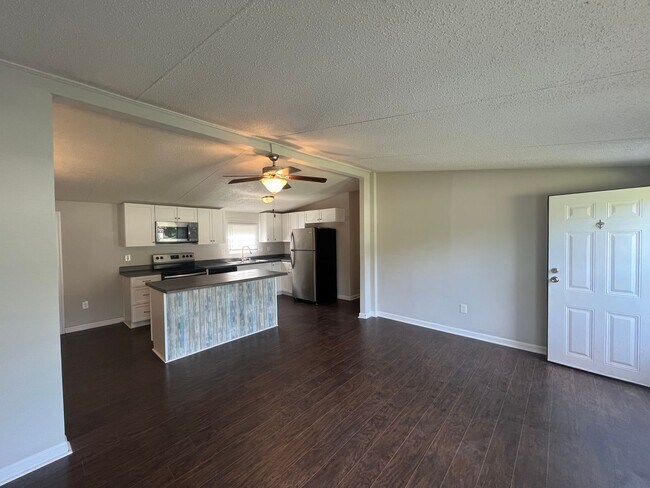 Building Photo - Introducing a charming 4-bedroom, 2-bathroom house in the desirable Gastonia, NC area