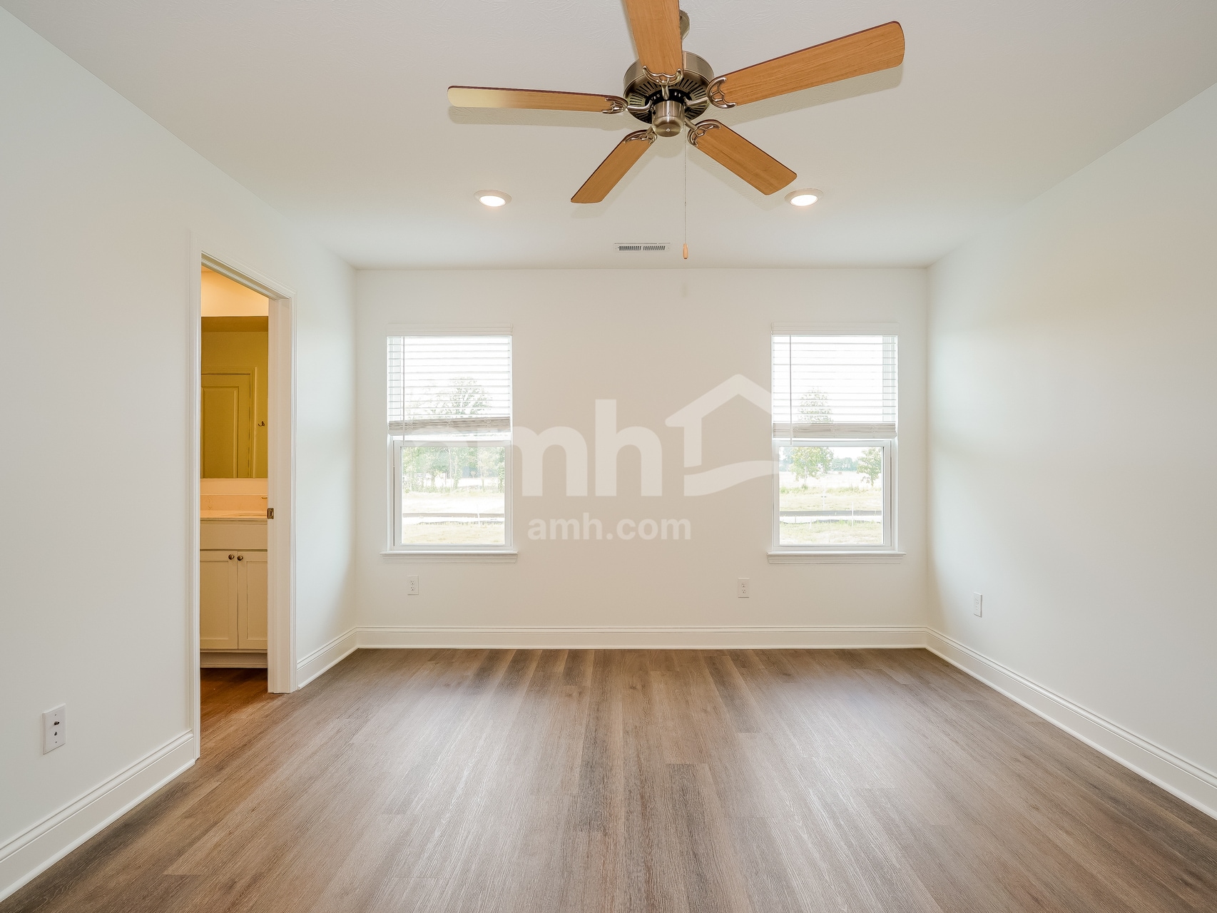 Building Photo - 9059 Lucy Dr