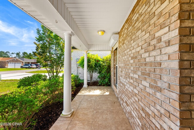 Building Photo - 114 Lakeridge Dr