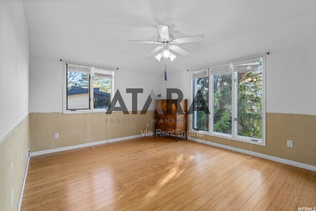 Building Photo - 1577 E Tomahawk Dr