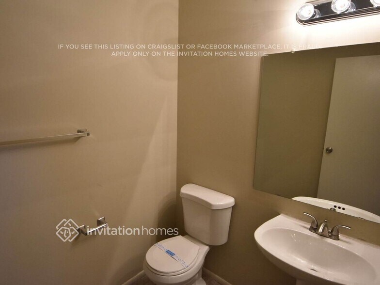 Building Photo - 4054 W La Junta Dr