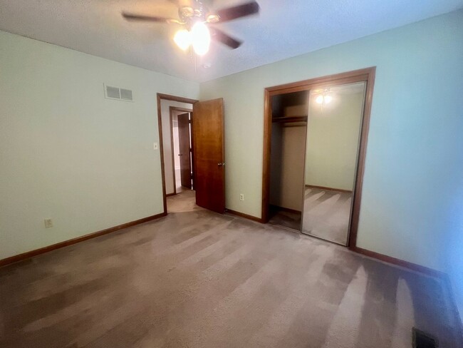 Building Photo - Who is looking for a New Kitchen?