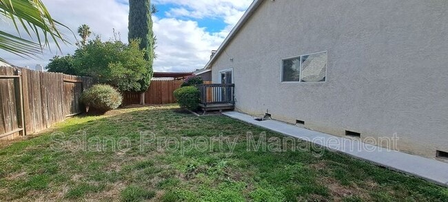 Building Photo - 355 Spindrift Way