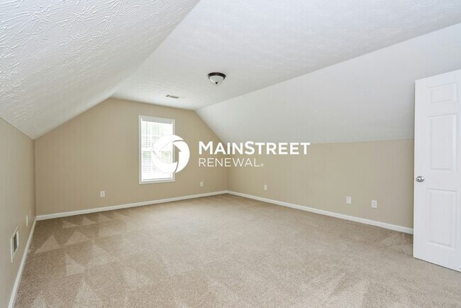 Building Photo - 4 Bedroom Pet-Friendly Home in Covington, GA with Main Street Renewal