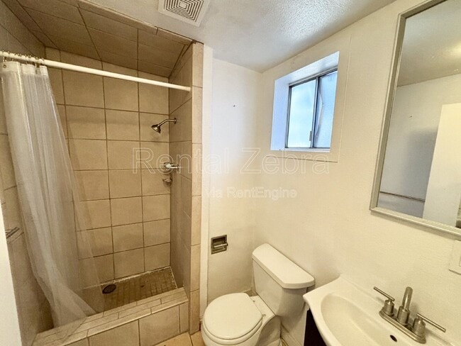 Building Photo - 2128 K St