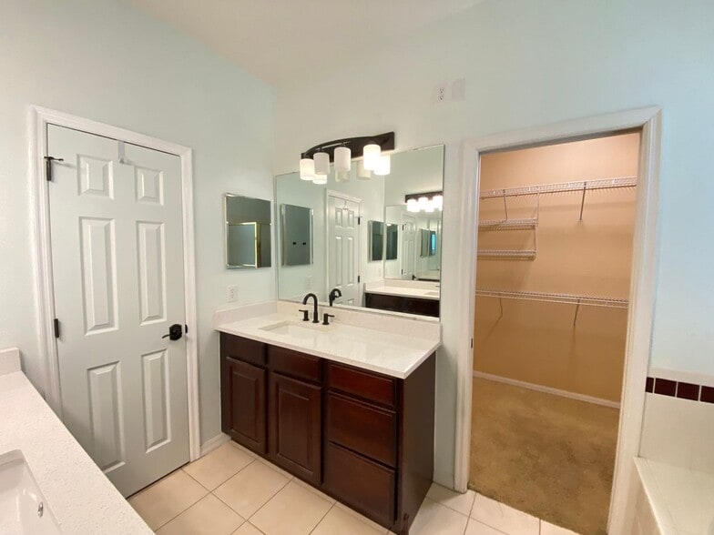Building Photo - 8763 Coco Plum Pl