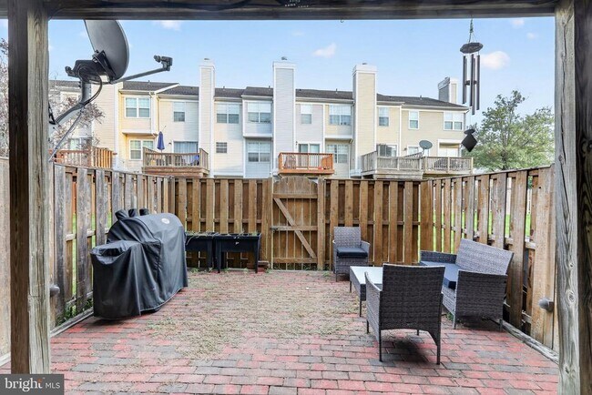 Building Photo - 10925 Postern Ct