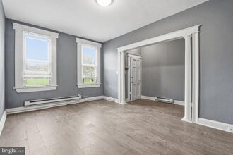 Building Photo - 5 S Wickham Rd