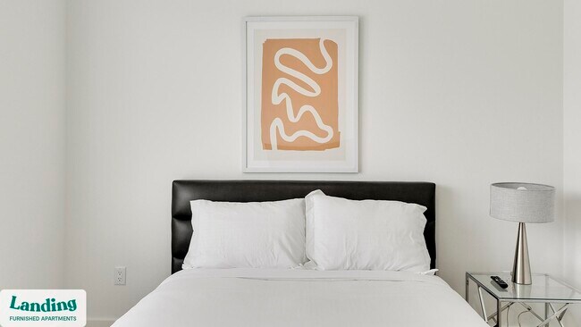 Building Photo - 650 E Sycamore St