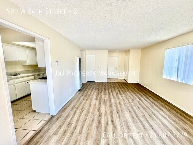 Building Photo - 590 W 24th St
