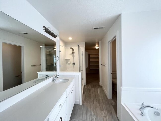 Building Photo - 9729 Fira Ln