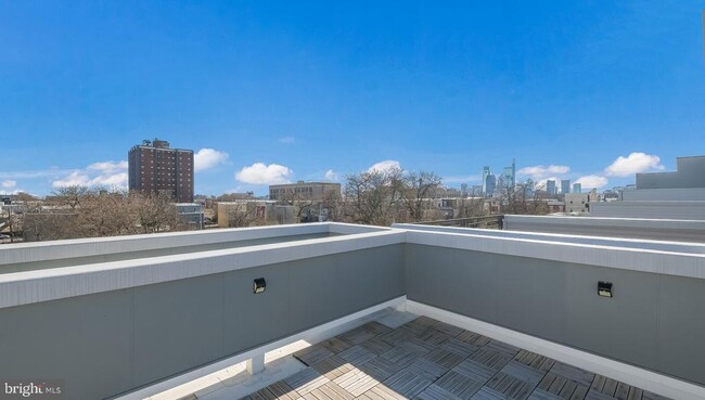 Building Photo - 1530 N 25th St