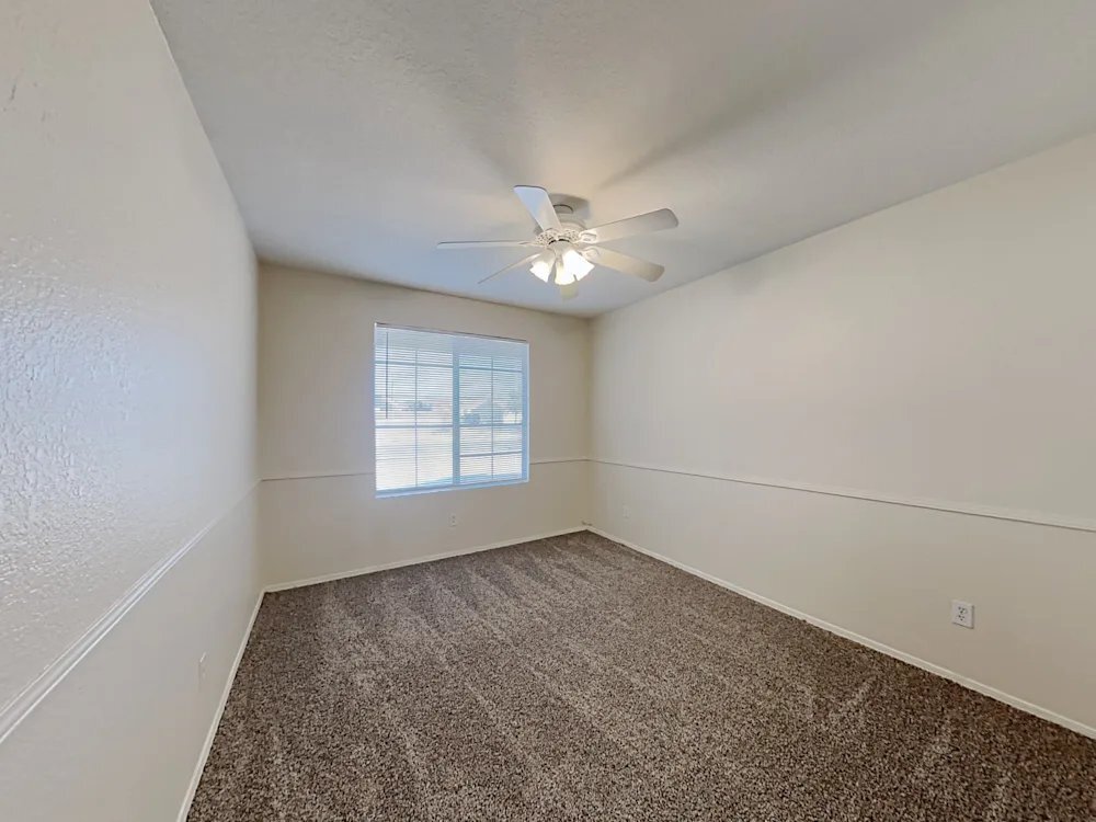 Building Photo - 14327 W Lamoille Dr