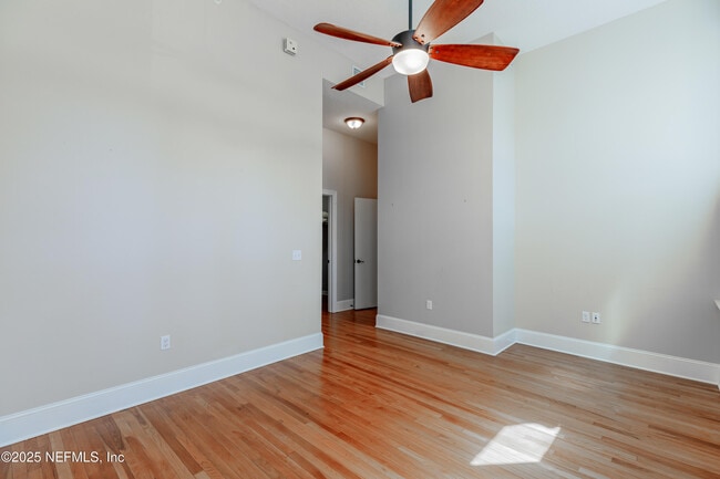 Building Photo - 2525 College St