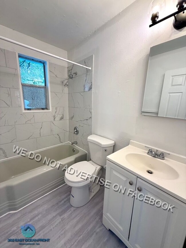 Building Photo - $200 OFF FIRST MONTH RENT - Beautiful 3 Be...