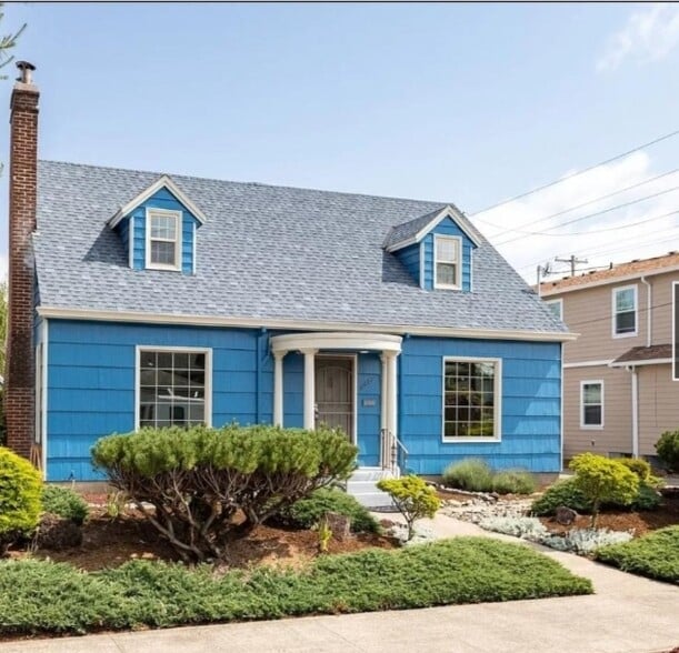 Building Photo - 6613 N Amherst St