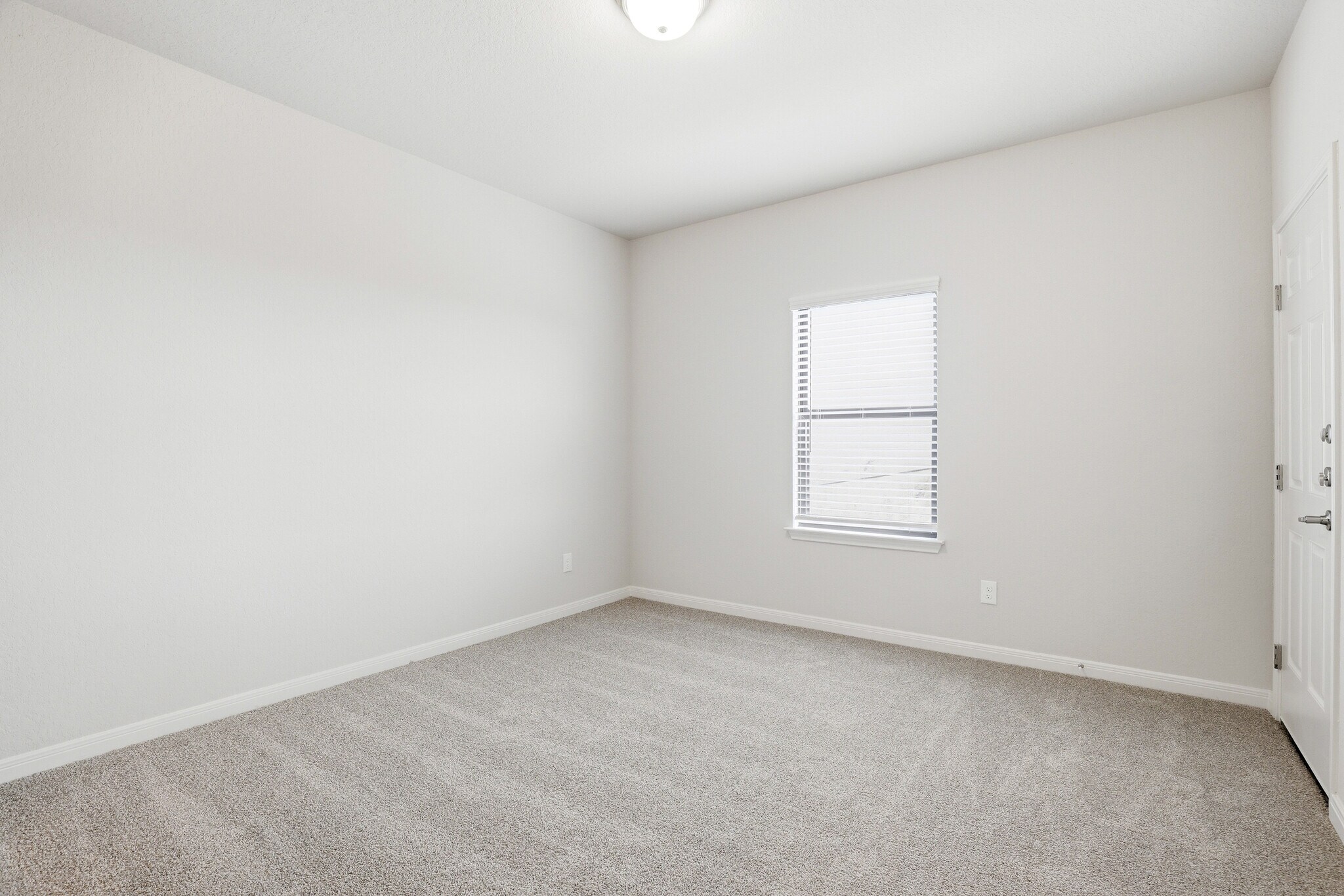 Building Photo - 10239 Briarwood Nook