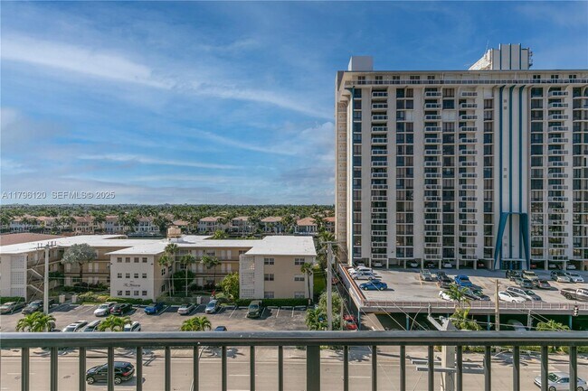 Building Photo - 2101 S Ocean Dr