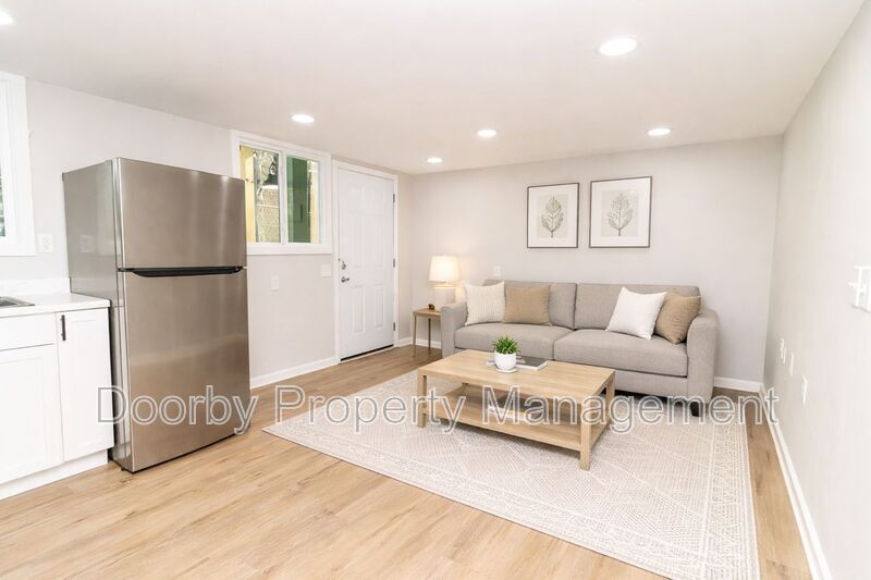 Building Photo - 1714 Portland St