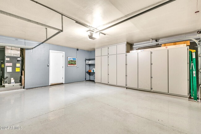 Building Photo - 8532 E San Bruno Dr