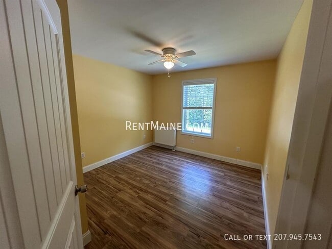 Building Photo - 11 Basketball Ct