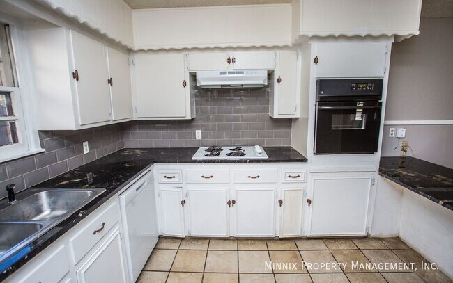 Building Photo - 5414 6th St