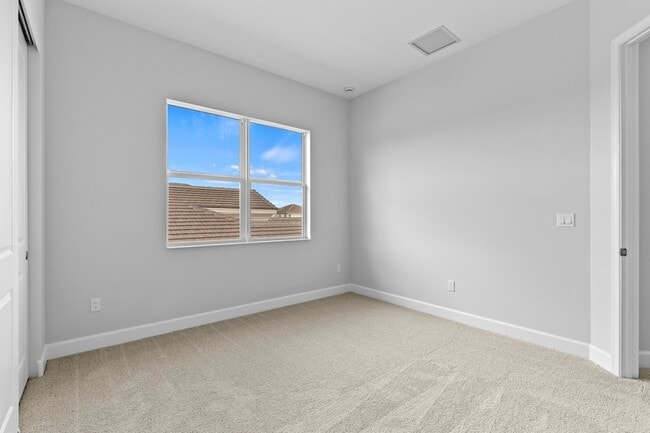 Building Photo - 15054 Wildwood Cir