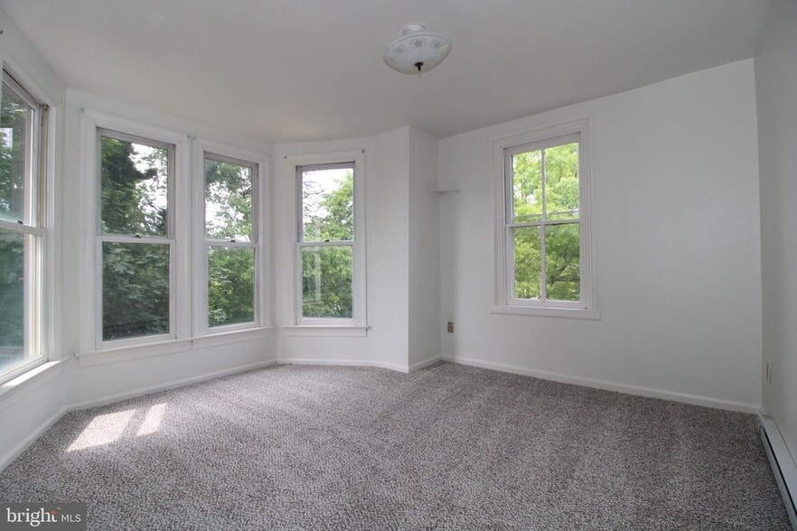 Bedroom # 2b - 524 Virginia Ave