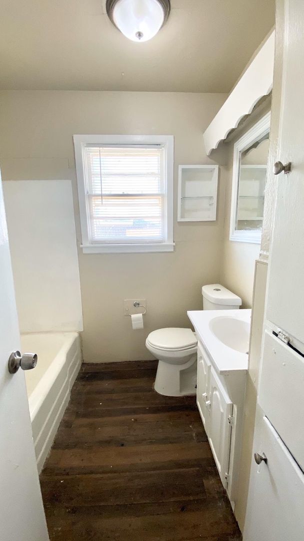 Building Photo - $0 First Month's Rent / $0 Deposit at Move-in
