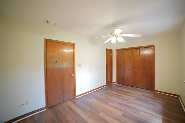 Building Photo - 1820 Nicklaus Dr