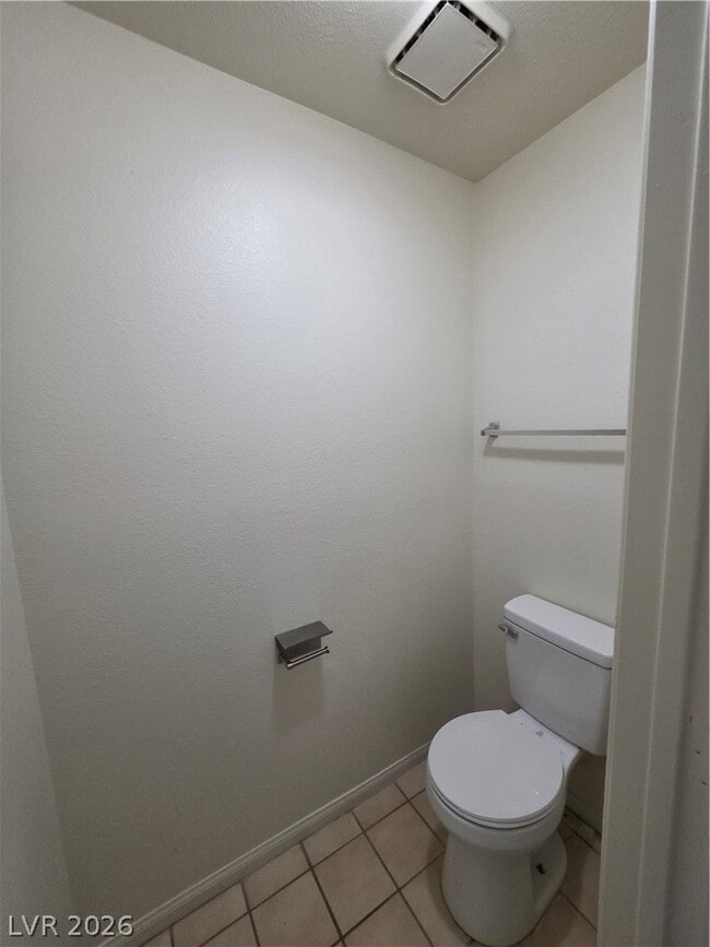 Building Photo - 6561 Avon Ct