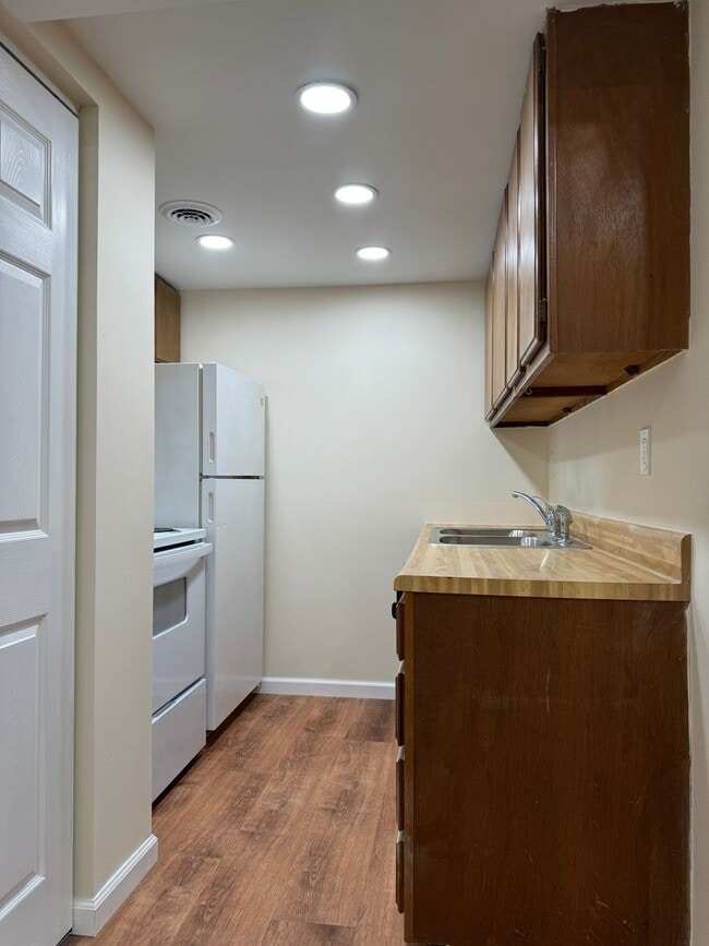 Building Photo - 1511 Rustic Dr