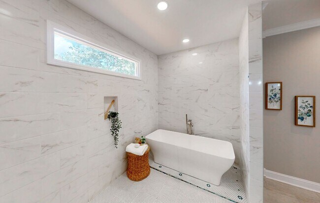 Building Photo - 3345 Flowers Dr