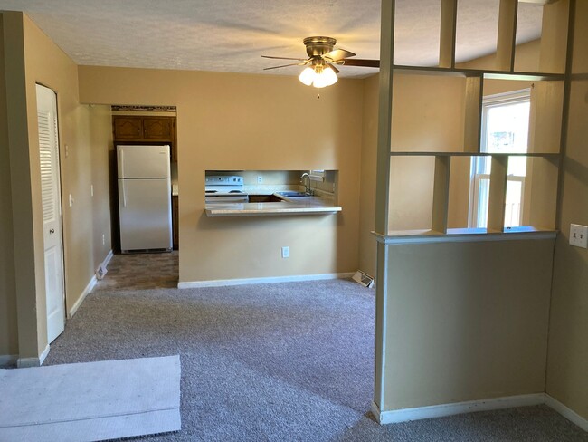 Building Photo - 112 Kristen Ct