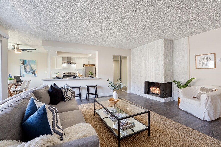 Building Photo - The Coronado House