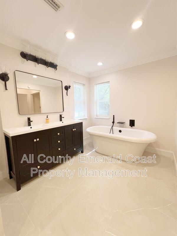 Building Photo - 4104 Indian Bayou N