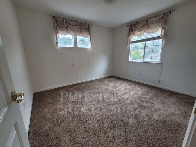 Building Photo - 4051 Sierra Ct