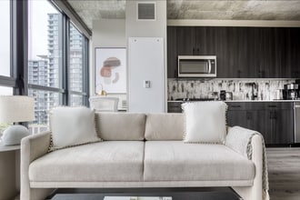 Building Photo - 208 N Ada St