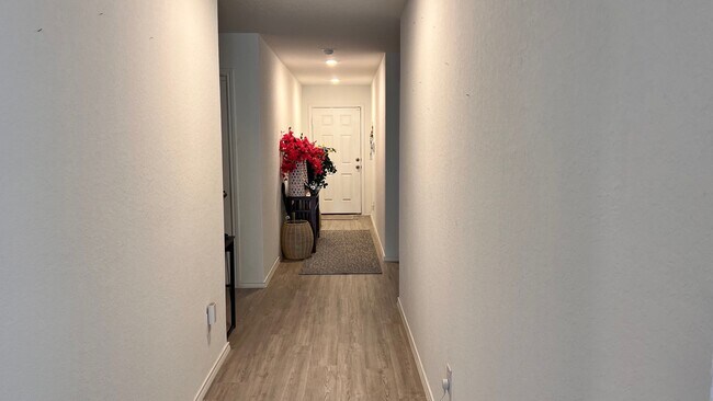 Building Photo - 2722 Winterfell St