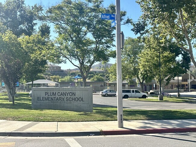 Building Photo - CAA5
