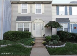 Building Photo - 45 Liverpool Ct