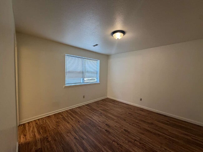 Building Photo - 428 Kays Ln