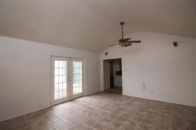 Building Photo - 5828 Locke Ave