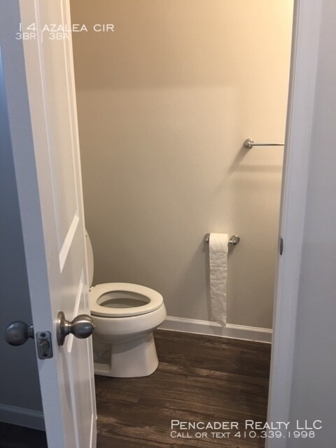 Building Photo - Beautiful 3BR 2BA Townhome built in 2019