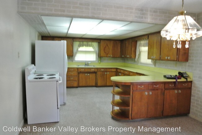 Building Photo - 1225 Chestnut St SE