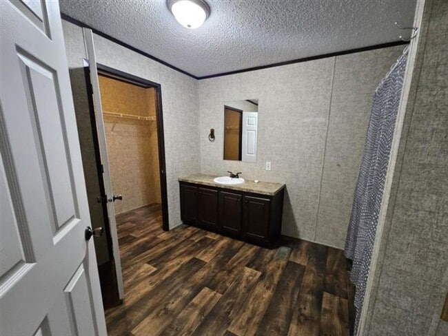 Building Photo - 268 Bay Port Cir