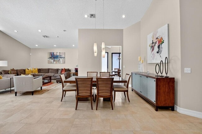 Building Photo - 5850 NW 21st Ave