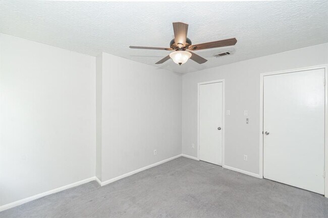 Building Photo - 5414 Forest Timbers Dr